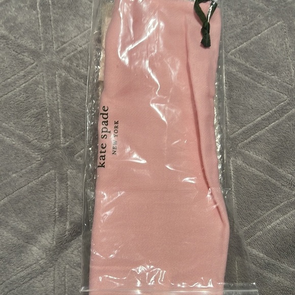 Kate spade flower necklace - Picture 4 of 6